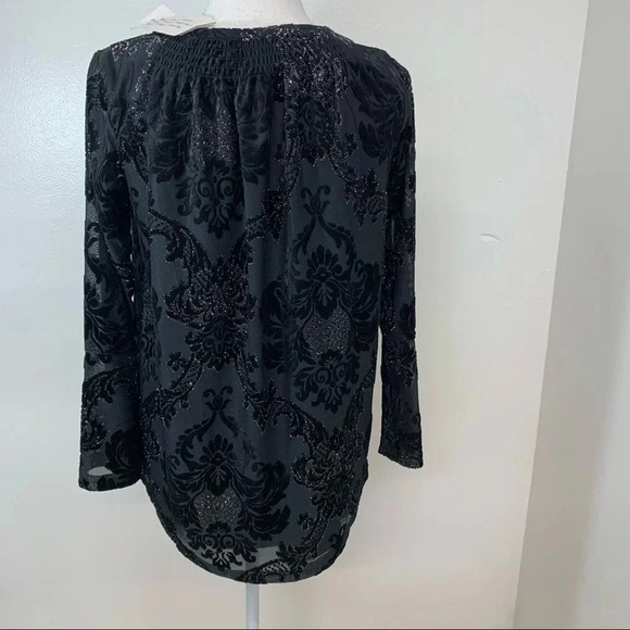 Isaac  Mizrahi Black Velvet Top‎ XS  Silver Sparkle Bell Sleeve Boho Whimsy Goth - Picture 6 of 14